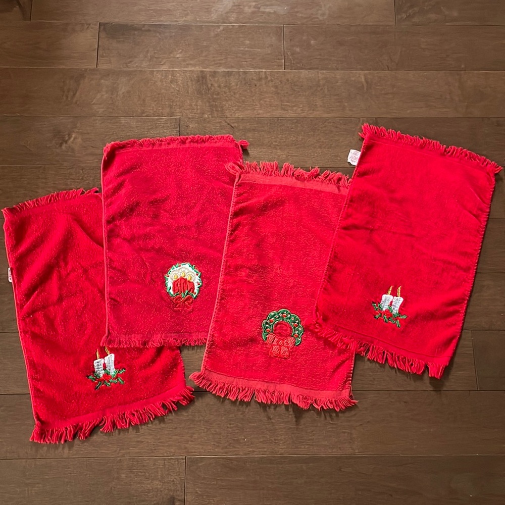 Vintage Cambridge Holiday Towels